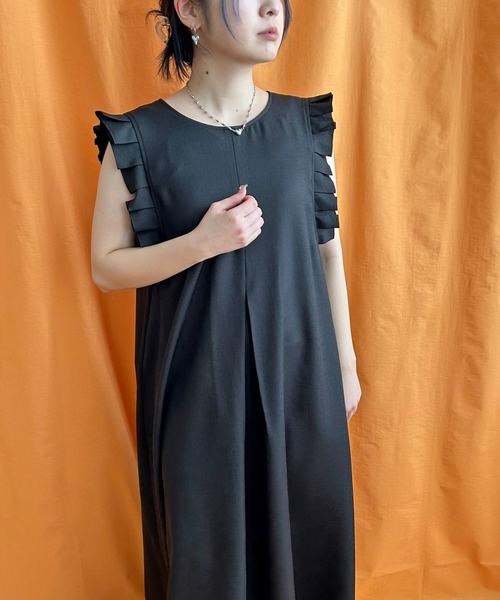 LHELBIE（レルビエ）の「タックスリーブワンピース（ワンピース・レディース・ライトベージュ/ブラック/ネイビー・M）」の6枚目の写真