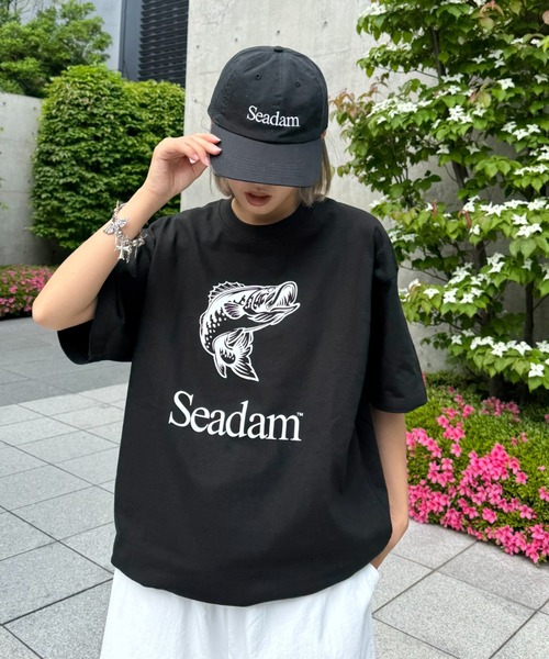 ブラックバス魚グラフィックプリント Tシャツ 黒 ブラックバス魚グラフィックプリント Tシャツ 黒