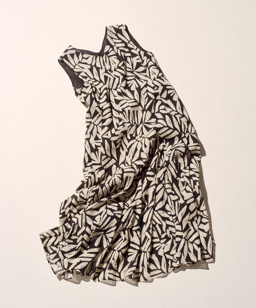 ROPE'（ロペ）の「【DEVEAUX（デヴォー）】Aラインフレアワンピース/洗える（ワンピース・レディース・ブラック/グリーン・36/38）」の13枚目の写真