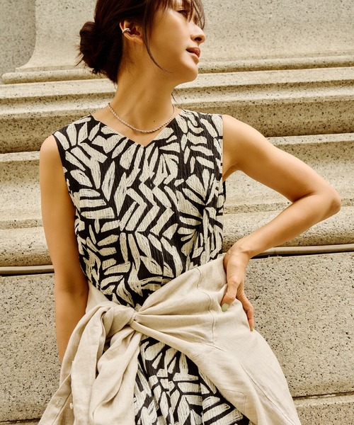 ROPE'（ロペ）の「【DEVEAUX（デヴォー）】Aラインフレアワンピース/洗える（ワンピース・レディース・ブラック/グリーン・36/38）」の14枚目の写真