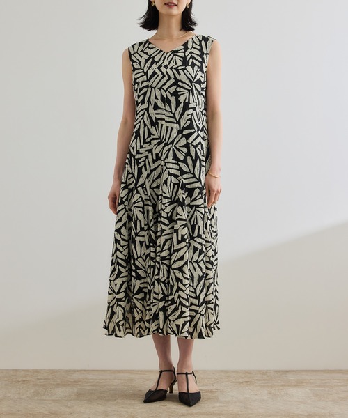 ROPE'（ロペ）の「【DEVEAUX（デヴォー）】Aラインフレアワンピース/洗える（ワンピース・レディース・ブラック/グリーン・36/38）」の3枚目の写真