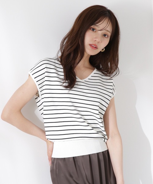 PROPORTION BODY DRESSING(プロポーションボディドレッシング)の「Vネック総針ニット / 1215270607(ニット/セーター・レディース・ベージュ/ホワイト×ブラック/ホワイト系その他/ピンク・FREE)」の1枚目の写真