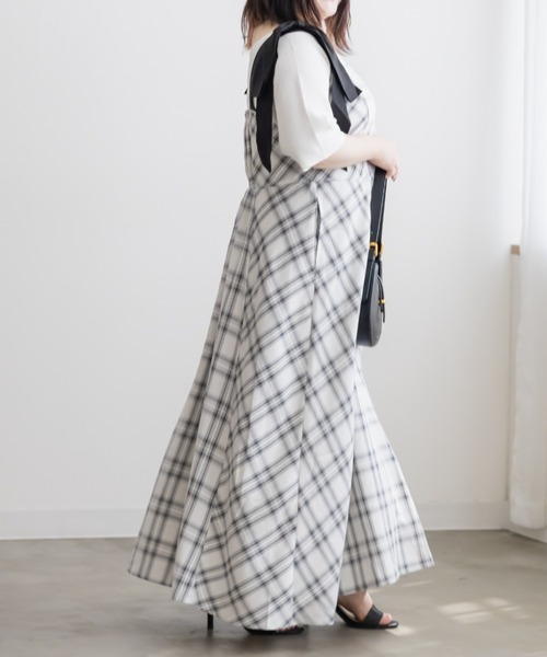 CLETTE(クレット)の「ショルダーリボン2WAYチェック柄ワンピース(ワンピース・レディース・サンドグレー/オフホワイト・LL/3L/4L)」の6枚目の写真