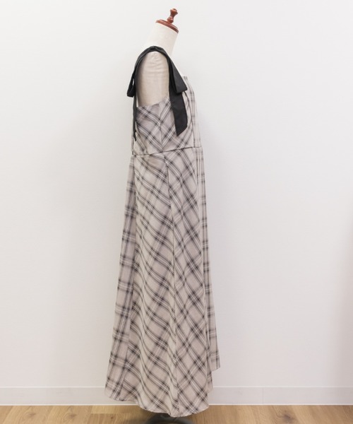 CLETTE(クレット)の「ショルダーリボン2WAYチェック柄ワンピース(ワンピース・レディース・サンドグレー/オフホワイト・LL/3L/4L)」の14枚目の写真
