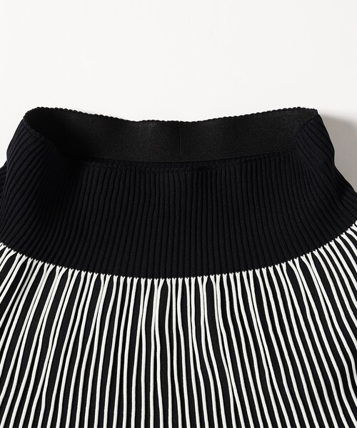 EFFE BEAMS(エッフェビームス)の「タックリブ フレアスカート(スカート・レディース・ブルー/その他・ONE SIZE)」の14枚目の写真