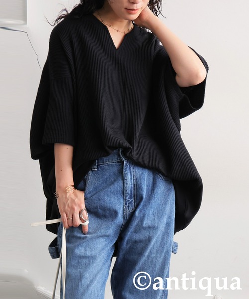 antiqua(アンティカ)の「カフタン襟カットソー(Tシャツ/カットソー・レディース・ブラック/ブルー/スミクロ/オフホワイト・ONESIZE)」の3枚目の写真