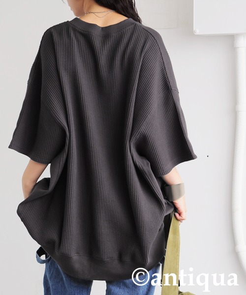 antiqua(アンティカ)の「カフタン襟カットソー(Tシャツ/カットソー・レディース・ブラック/ブルー/スミクロ/オフホワイト・ONESIZE)」の18枚目の写真