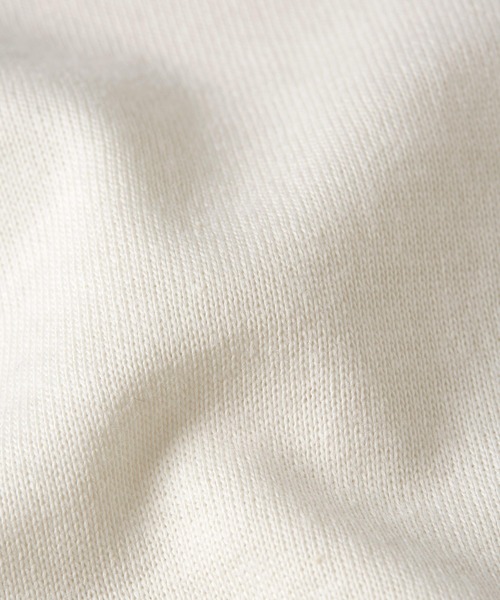 G-STAR(ジースター)の「Felt Logo Boxy T-Shirt/フェルトブランドロゴオーバーサイズボクシーフィットTシャツ(Tシャツ/カットソー・レディース・ダークブラック/オフホワイト・X-SMALL/SMALL/MEDIUM)」の12枚目の写真