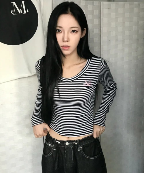 MUCENT（ムセント）の「◇MUCENT◇ブランド直輸入正規品/Vネック ストライプ ロンT　MMA V-NECK STRIPE LONG SLEEVE T（Tシャツ/カットソー・レディース・ホワイト×ブラック/ブラック・FREE）」の22枚目の写真