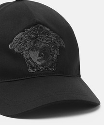 VERSACE（ヴェルサーチ）の「刺繍入り ベースボール キャップ メドゥーサ（キャップ）」