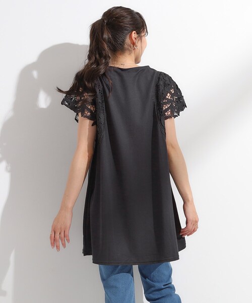 SHOO・LA・RUE(シューラルー)の「【S-LL】上品華やか お袖レースチュニックトップス(チュニック・レディース・チャコールグレー/ブラック/モスグリーン・04/03/02/01)」の22枚目の写真