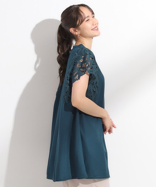 SHOO・LA・RUE(シューラルー)の「【S-LL】上品華やか お袖レースチュニックトップス(チュニック・レディース・チャコールグレー/ブラック/モスグリーン・04/03/02/01)」の10枚目の写真