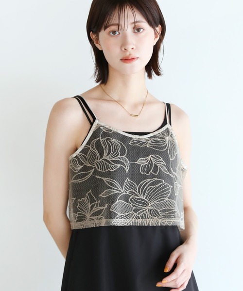 shetila(シェティラ)の「一目惚れ フラワーエンブロイダリービスチェ(キャミソール・レディース・ブラック/キナリ・FREE)」の4枚目の写真