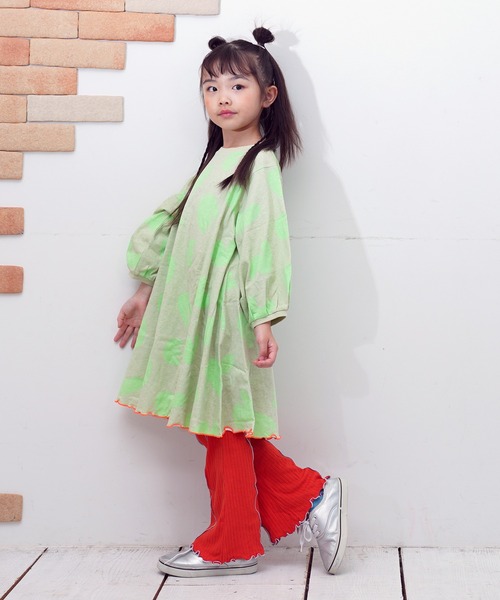 MARKEY'S（マーキーズ）の「ソウガラランタンスリーブワンピース（ワンピース・キッズ・チャコール/パープル系その他/ライトグリーン・90/100/110/120/130）」の3枚目の写真