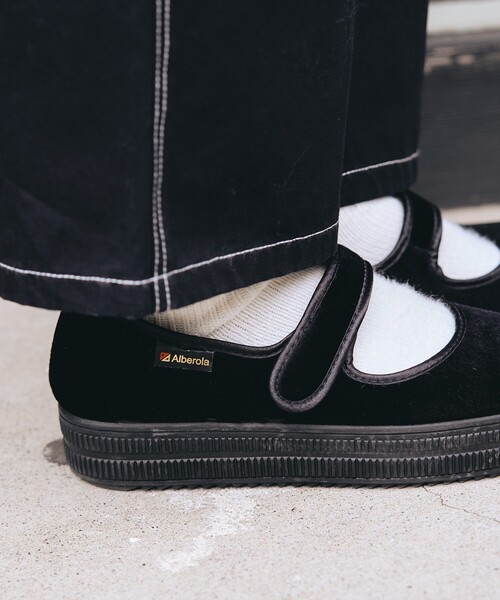FREAK'S STORE（フリークスストア）の「Alberola/アルベローラ メリージェーンフラットシューズ/ベロアシューズ（モカシン/デッキシューズ・レディース・ブラウン/ブラック・37/36/38）」の3枚目の写真