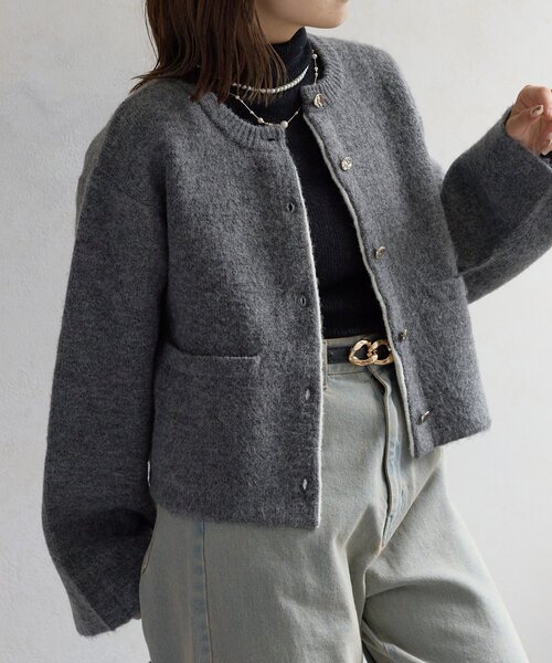 Thevon(ゼボン)の「GOLDボタンニットジャケット(ブルゾン・レディース・アイボリー/グレー/キャメル・FREE)」の13枚目の写真