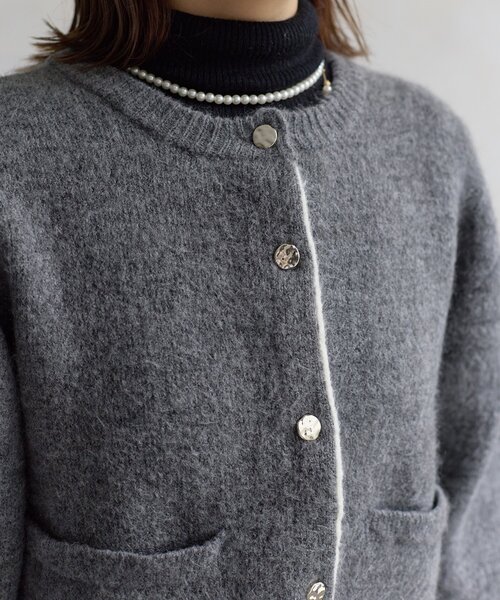 Thevon(ゼボン)の「GOLDボタンニットジャケット(ブルゾン・レディース・アイボリー/グレー/キャメル・FREE)」の18枚目の写真