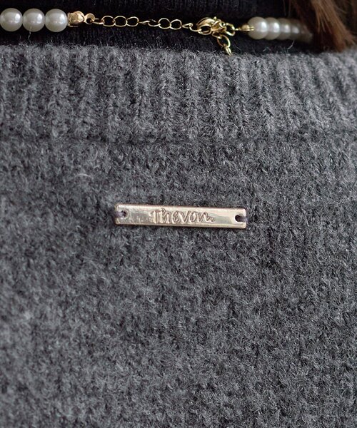 Thevon(ゼボン)の「GOLDボタンニットジャケット(ブルゾン・レディース・アイボリー/グレー/キャメル・FREE)」の22枚目の写真