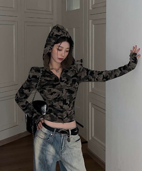 almo（アルモ）の「【LAMPOON】迷彩タイトパーカー（パーカー・レディース・グリーン・SMALL/MEDIUM/LARGE）」の9枚目の写真