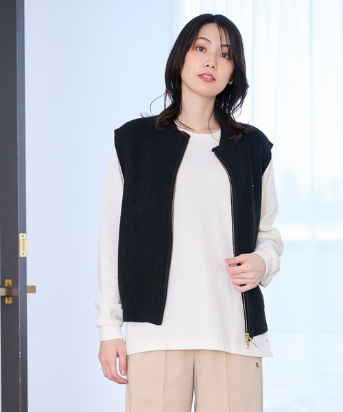 Arnold Palmer（アーノルドパーマー）の「ダブルオープンジップ ニットベスト（ベスト・レディース・スカイブルー/ブラック/アイボリー・L/M/S）」の2枚目の写真