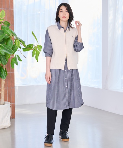 Arnold Palmer（アーノルドパーマー）の「ダブルオープンジップ ニットベスト（ベスト・レディース・スカイブルー/ブラック/アイボリー・L/M/S）」の5枚目の写真