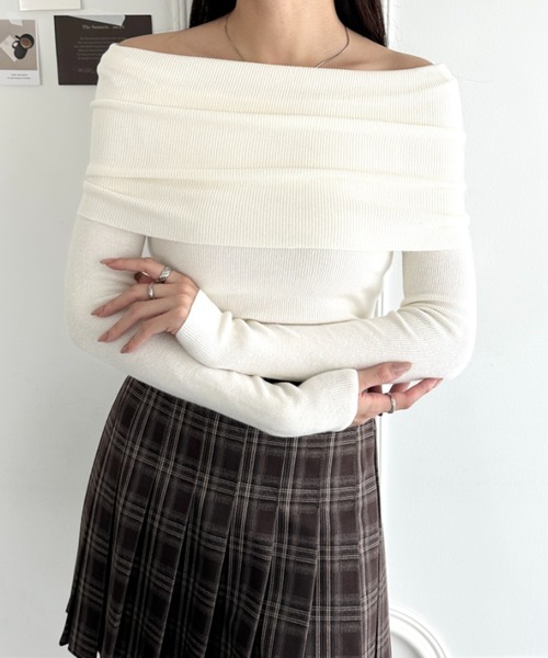 wears(ウェアーズ)の「オフショルニットトップス(ニット/セーター・レディース・アイボリー/ブラック/チャコールグレー/ホワイト/ライトグレー/ベージュ・FREE)」の2枚目の写真