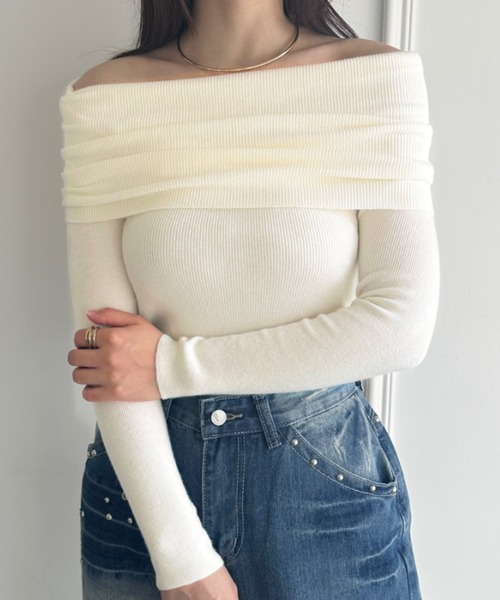 wears(ウェアーズ)の「オフショルニットトップス(ニット/セーター・レディース・アイボリー/ブラック/チャコールグレー/ホワイト/ライトグレー/ベージュ・FREE)」の1枚目の写真