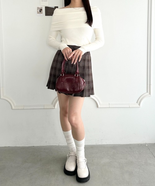 wears(ウェアーズ)の「オフショルニットトップス(ニット/セーター・レディース・アイボリー/ブラック/チャコールグレー/ホワイト/ライトグレー/ベージュ・FREE)」の19枚目の写真