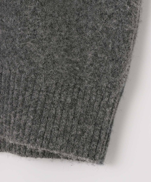 LEPSIM（レプシィム）の「5ゲージ襟レイヤープルオーバー　595637（ニット/セーター・レディース・ライトベージュ/イエロー系その他/チャコールグレー・FREE）」の7枚目の写真