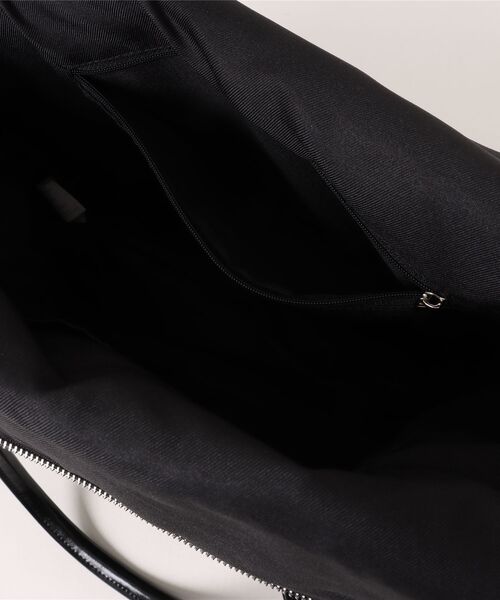 GYDA（ジェイダ）の「【GYDA/ジェイダ】 チャーム付き合皮ボストンバッグ（ボストンバッグ・レディース・レオパード/キャメル/グレー・FREE）」の6枚目の写真