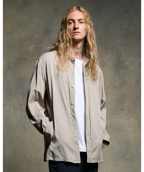 wjk(ダヴルジェイケイ)の「band collar shirt coat(シャツ/ブラウス・メンズ・ブラック/グレイッシュベージュ/オフホワイト・SMALL/MEDIUM/LARGE/X-LARGE)」の3枚目の写真