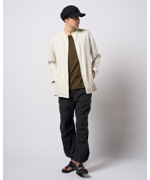 wjk(ダヴルジェイケイ)の「band collar shirt coat(シャツ/ブラウス・メンズ・ブラック/グレイッシュベージュ/オフホワイト・SMALL/MEDIUM/LARGE/X-LARGE)」の20枚目の写真