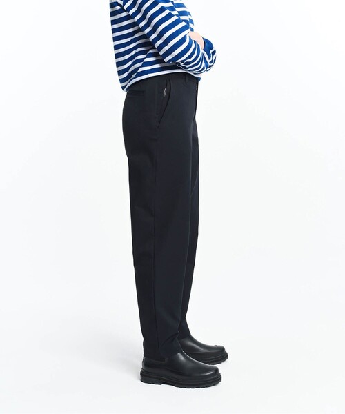 AIGLE(エーグル)の「撥水 ソフトストレッチ テーパードパンツ(その他パンツ・レディース・ブラック/ベージュ・40/36/38)」の5枚目の写真