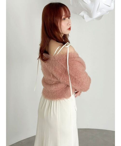 dazzlin（ダズリン）の「ルミナスカラーショートカーディガン（カーディガン/ボレロ・レディース・ピンク/イエロー/チャコールグレー/ブルー/オフホワイト・FREE）」の5枚目の写真