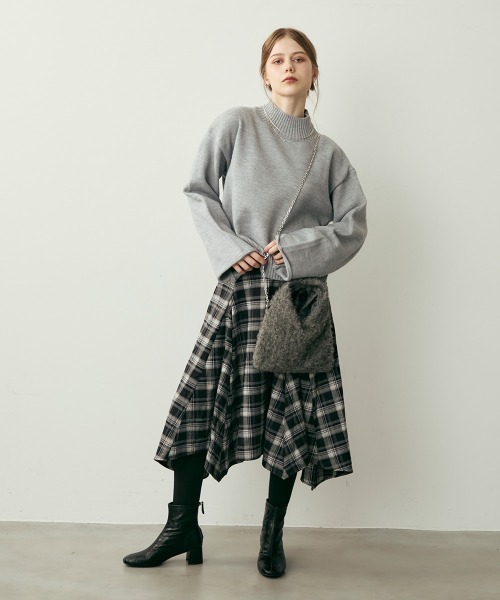 Clum（クルム）の「クラシックチェックアシンメトリーミモレ丈スカート（スカート・レディース・ブラウン系/ブラック系・MEDIUM/SMALL）」の10枚目の写真