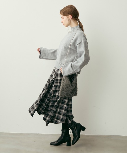 Clum（クルム）の「クラシックチェックアシンメトリーミモレ丈スカート（スカート・レディース・ブラウン系/ブラック系・MEDIUM/SMALL）」の15枚目の写真