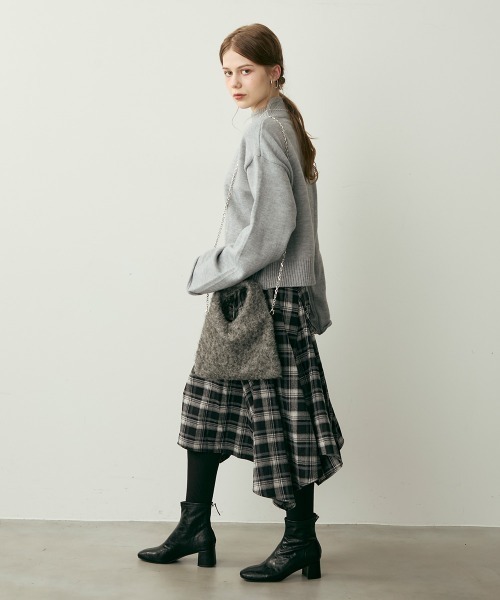 Clum（クルム）の「クラシックチェックアシンメトリーミモレ丈スカート（スカート・レディース・ブラウン系/ブラック系・MEDIUM/SMALL）」の16枚目の写真