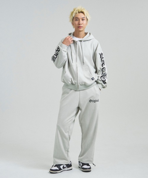 GALLIS ADDICTION（ガリスアディクション）の「GA SUEDE OE刺繍 ZIP-HOODIE（パーカー・メンズ・アイボリー/ブラック・M/L）」の12枚目の写真