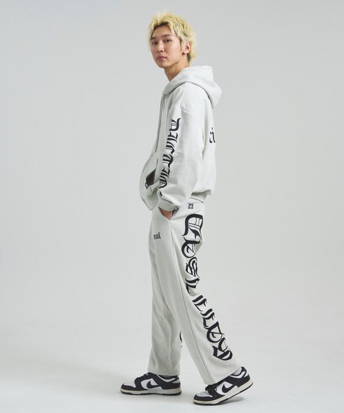 GALLIS ADDICTION（ガリスアディクション）の「GA SUEDE OE刺繍 ZIP-HOODIE（パーカー・メンズ・アイボリー/ブラック・M/L）」の13枚目の写真