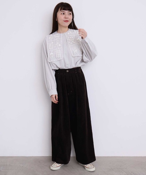 l'atelier du savon（アトリエドサボン）の「_いちごコード刺繍　しかく衿チュニックブラウス（シャツ/ブラウス・レディース・ピンク/ホワイト/ブラック/グレー・FREE）」の5枚目の写真