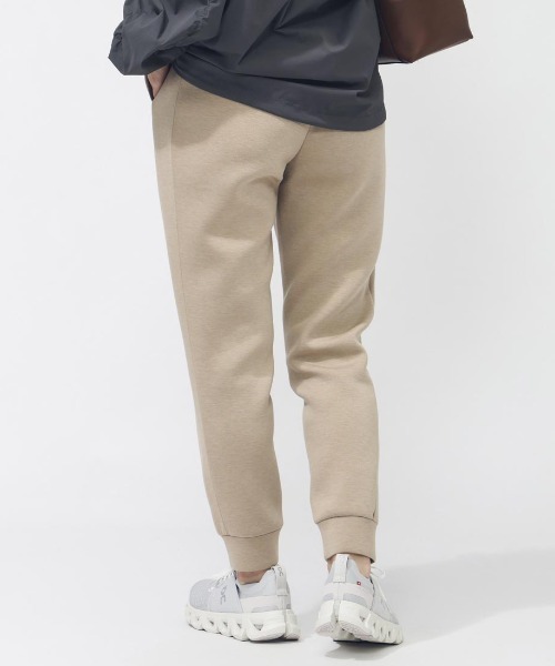 TIGORA（ティゴラ）の「ティゴラ TIGORA テックスウェットジョガーパンツ（その他パンツ・レディース・オフホワイト/ブラック/ベージュ・S/M/L/XL）」の6枚目の写真
