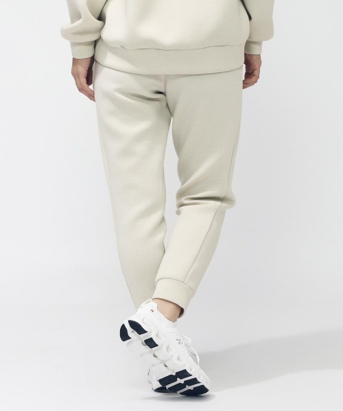 TIGORA（ティゴラ）の「ティゴラ TIGORA テックスウェットジョガーパンツ（その他パンツ・レディース・オフホワイト/ブラック/ベージュ・S/M/L/XL）」の12枚目の写真