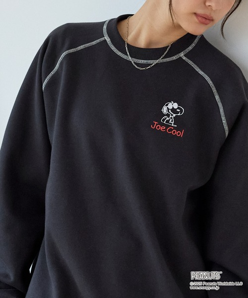 PEANUTS（ピーナッツ）の「【PEANUTS SNOOPY】別注 ピーナッツ スヌーピー ヴィンテージライク 刺繍プリント オーバーサイズスウェット（スウェット・レディース・グレー系1/オートミール/ブラック系/ネイビー/スミクロ/グレー系/ワイン・M/L）」の17枚目の写真