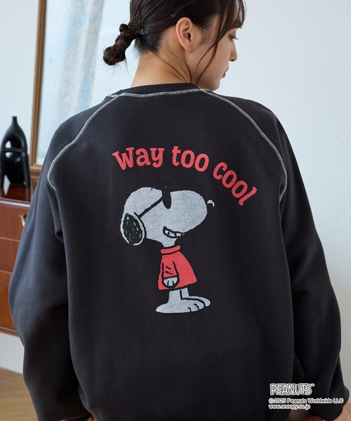 PEANUTS（ピーナッツ）の「【PEANUTS SNOOPY】別注 ピーナッツ スヌーピー ヴィンテージライク 刺繍プリント オーバーサイズスウェット（スウェット・レディース・グレー系1/オートミール/ブラック系/ネイビー/スミクロ/グレー系/ワイン・M/L）」の19枚目の写真