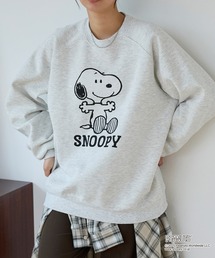 PEANUTS（ピーナッツ）の「【PEANUTS SNOOPY】別注 ピーナッツ スヌーピー ヴィンテージライク 刺繍プリント オーバーサイズスウェット（スウェット）」