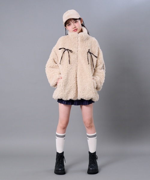 by LOVEiT（バイラビット）の「リボンポイントファーブルゾン（ブルゾン・キッズ・ベージュ/モカ・150cm/130cm/160cm/140cm/120cm）」の3枚目の写真