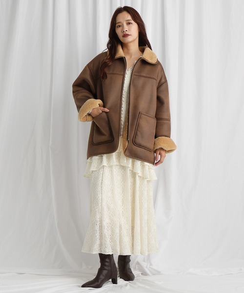 mysty woman（ミスティウーマン）の「起毛レースペプラムワンピース 588889（ワンピース・レディース・アイボリー/ブラック・FREE）」の4枚目の写真