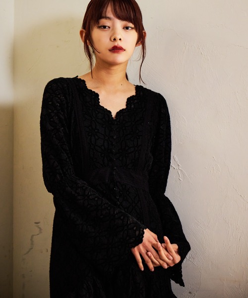 mysty woman（ミスティウーマン）の「起毛レースペプラムワンピース 588889（ワンピース・レディース・アイボリー/ブラック・FREE）」の20枚目の写真