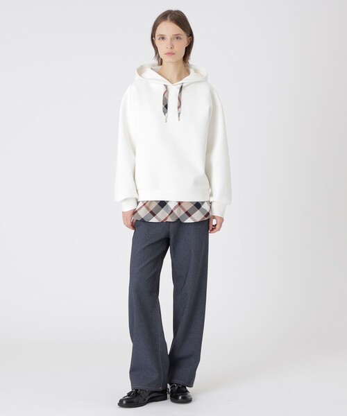 BLUE LABEL CRESTBRIDGE（ブルーレーベルクレストブリッジ）の「【一部店舗限定】レイヤードパーカー（パーカー・レディース・ブラック/オフホワイト/ネイビー・38）」の4枚目の写真