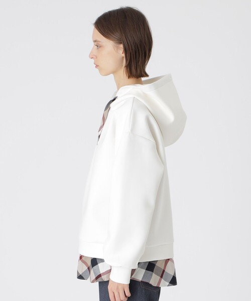 BLUE LABEL CRESTBRIDGE（ブルーレーベルクレストブリッジ）の「【一部店舗限定】レイヤードパーカー（パーカー・レディース・ブラック/オフホワイト/ネイビー・38）」の5枚目の写真